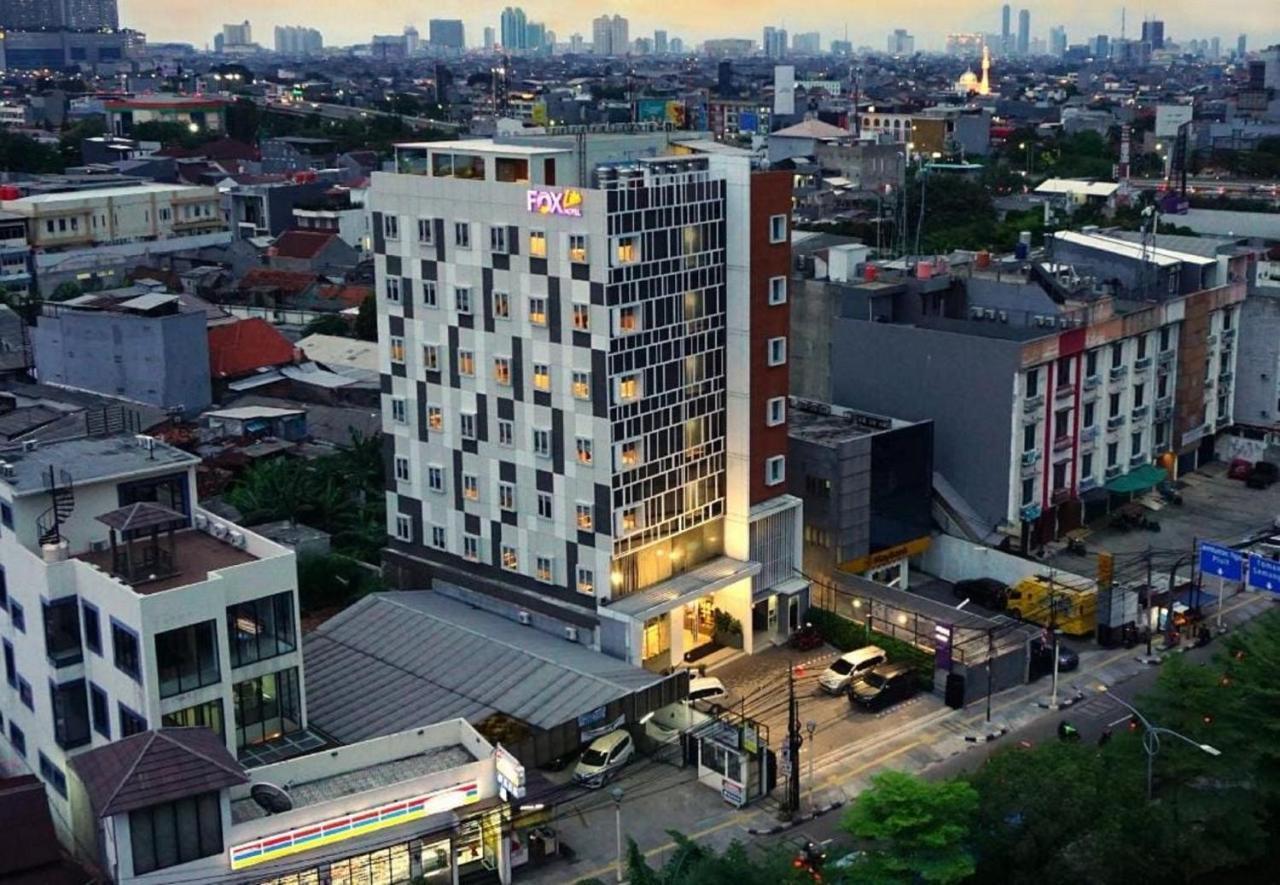 Fox Lite Grogol Jakarta Buitenkant foto