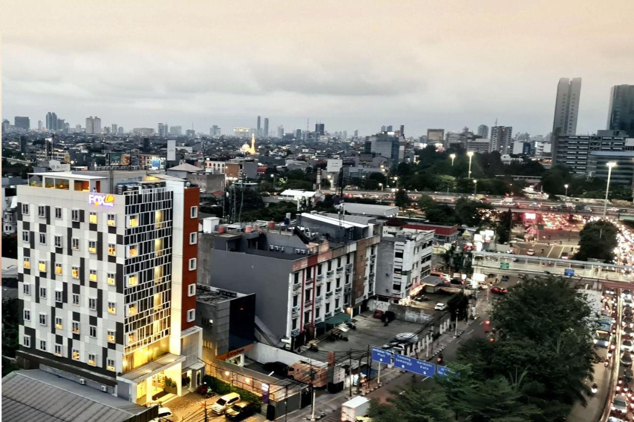 Fox Lite Grogol Jakarta Buitenkant foto